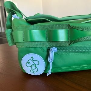 Brand New Baboon to the Moon Go-Bag Mini in limited edition Green color!